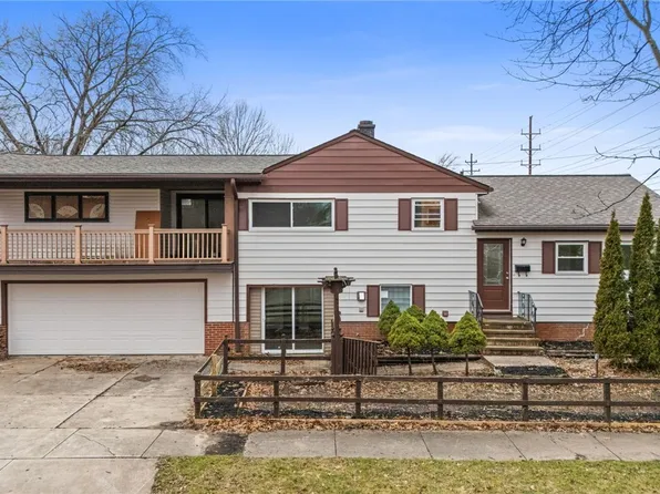 11417 Snow Rd, Parma Heights, OH 44130
