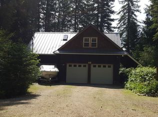 102 Schaefers Beach Dr, Newport, WA 99156