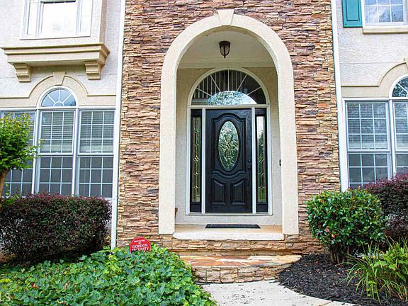 2nd image of 808 Rum Hill Ct