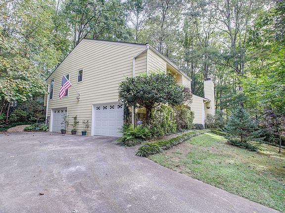 4th image of 163 Kenmare Cir SE