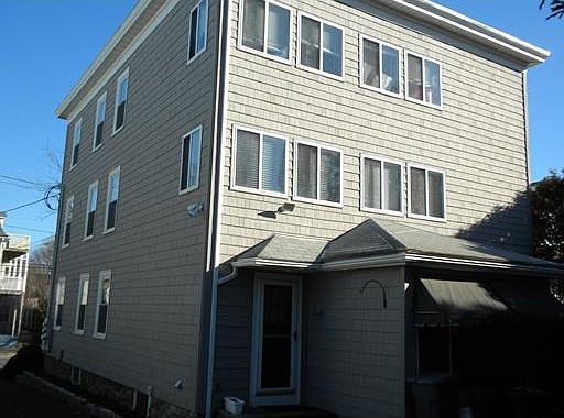 5th image of 258 Jefferson Ave