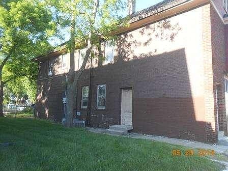3rd image of 3400 W Lincoln Ave #3402