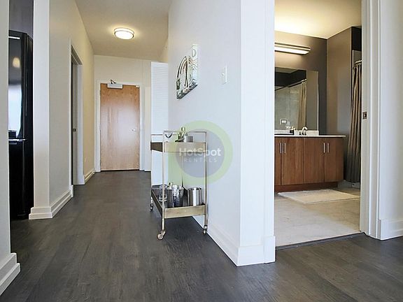 5th image of 2117 S Wabash Ave