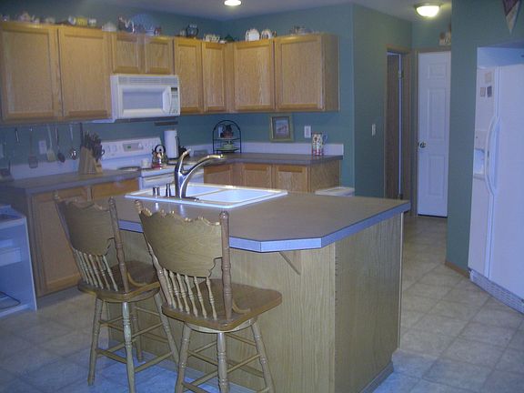 4th image of 3720 177th St E