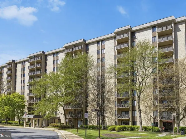 3100 S Manchester St APT 525, Falls Church, VA 22044