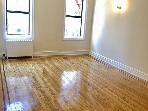 5th image of 4308 40th St APT 2K