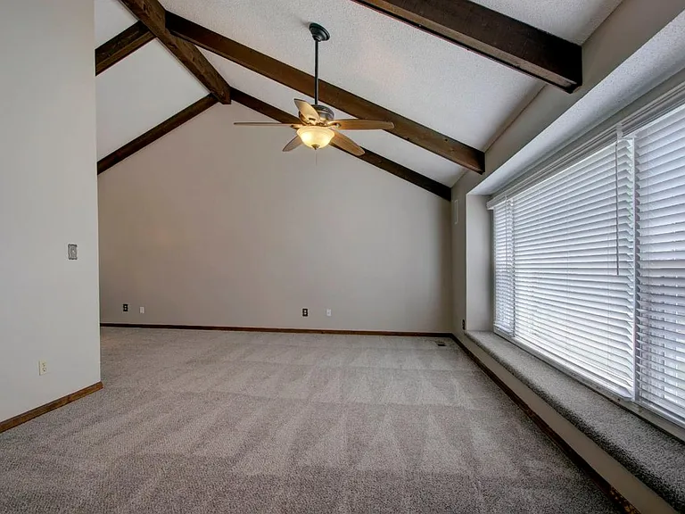 11805 Rosehill Rd — Photo 3