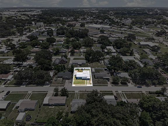 4th image of 215 Palm Ave