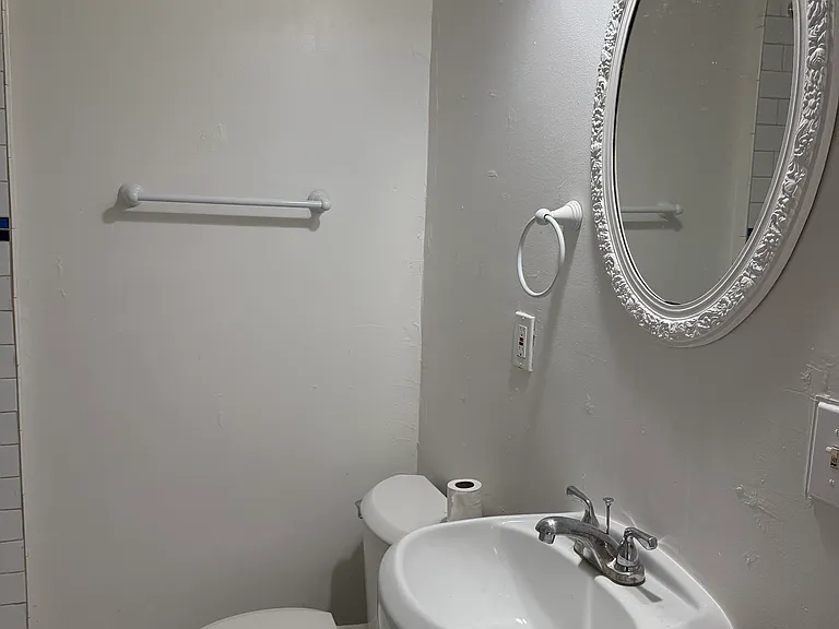 23 S Hollywood Ave #1 — Photo 9