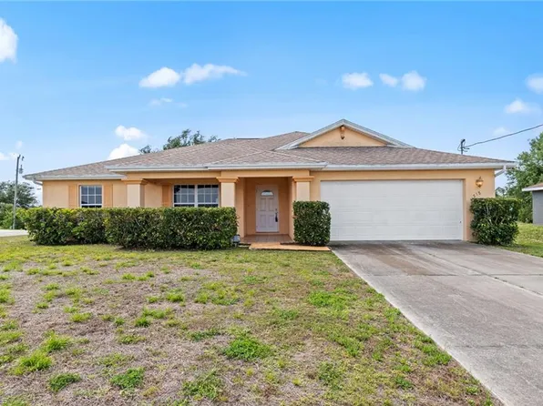 218 Pembroke ST, LEHIGH ACRES, FL 33974