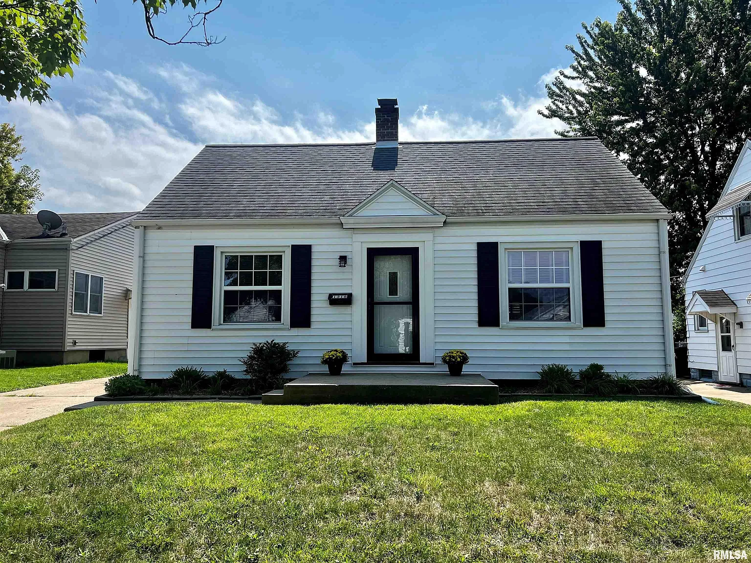 1318 W Margaret Ave photo 1