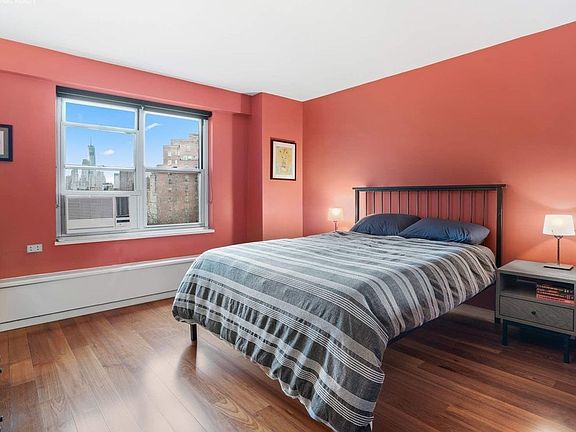 4th image of 572 Grand St APT G805