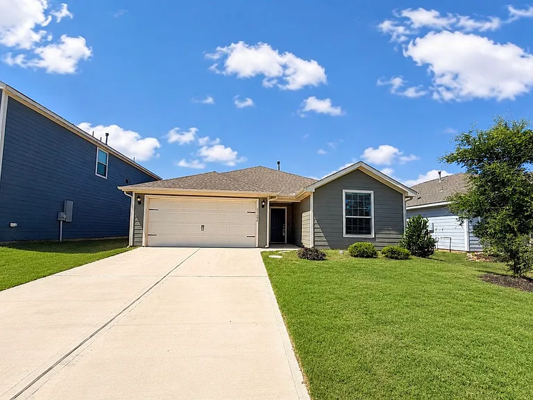 13604 Mineral Rd — Photo 1