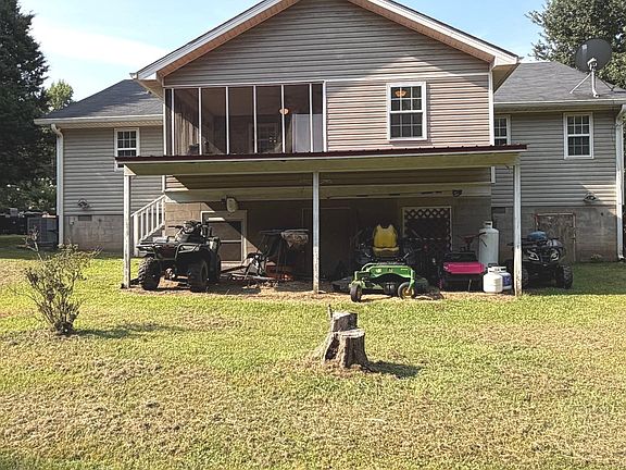 2nd image of 556 Taylor Rd