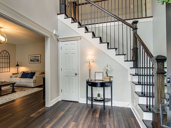 5th image of 516 Castlebury Ct