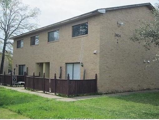 5th image of 2404 Blanco Dr #A-d