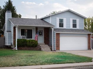 5301 Rangeview Dr, Cheyenne, WY 82001