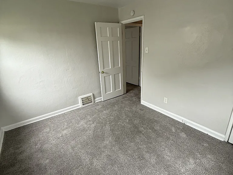 7426 Calvin Ave — Photo 4