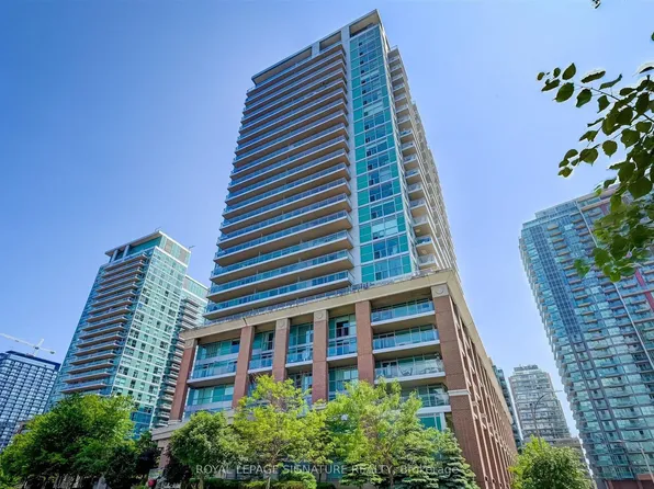 100 Western Battery Rd #Lph06, Toronto, ON M6K 3S2