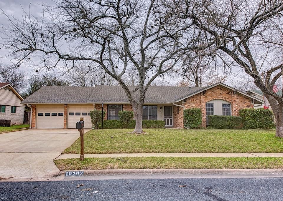 1st image of 10203 Faylin Dr