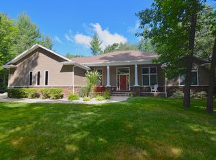 965 Rosewood Blvd, Midland, MI 48640