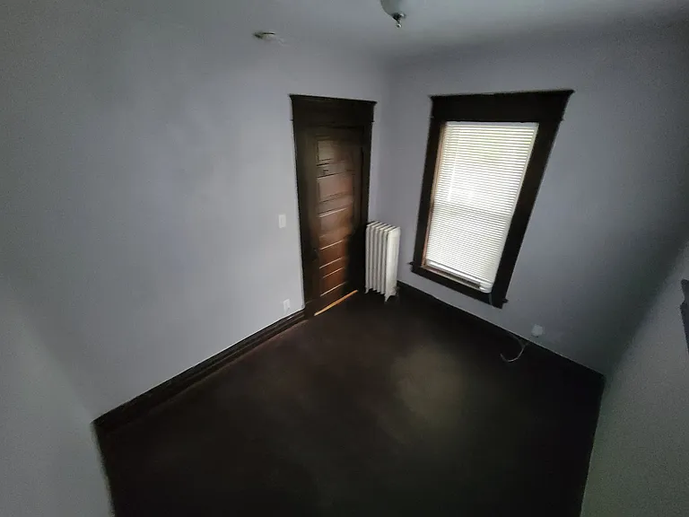 307 N Chestnut St #1 — Photo 2