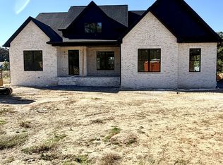 493 South Rd, Cottontown, TN 37048