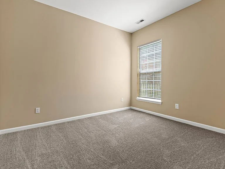 2225 Gablefield Ln — Photo 16
