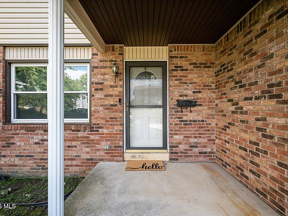 5th image of 3125 Strathmoor Ave