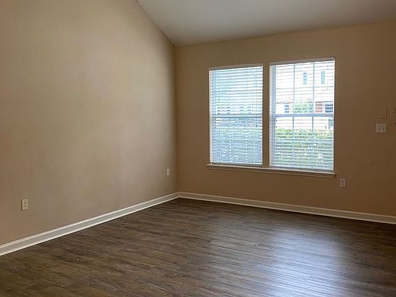 2nd image of 27F Guinevere Ln