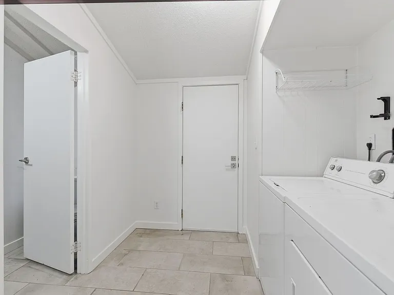 11944 Miller Rd NE — Photo 14
