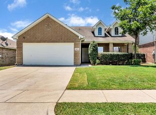 8676 Fernhill Dr, Fort Worth, TX 76123