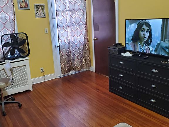 2nd image of 45 Pearl Ave #3401
