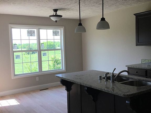 5th image of 5381 Amber Creek Ln