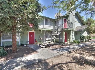 413 W Carob Ave APT 8, Reedley, CA 93654