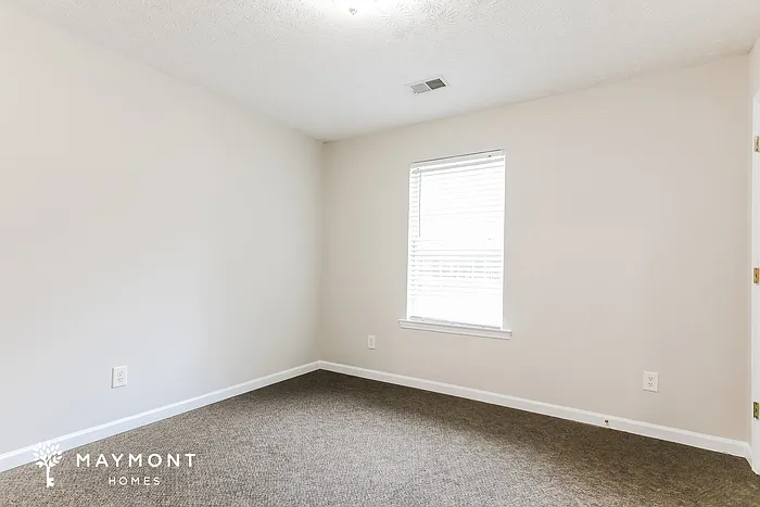 425 Misty Brook Ct — Photo 10