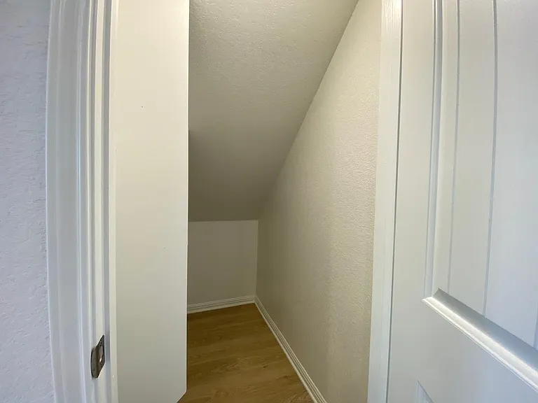 241 Saide St — Photo 11