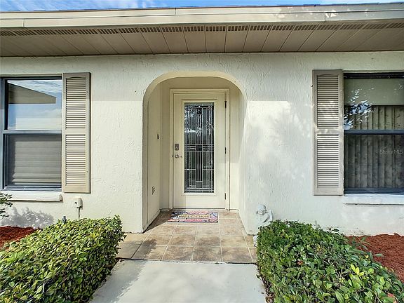 3rd image of 723 Vivienda West Blvd #33