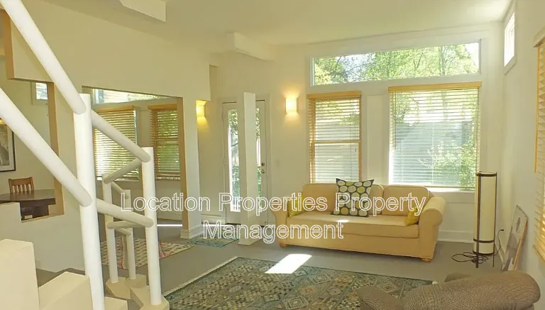 1704 Mississippi St — Photo 10