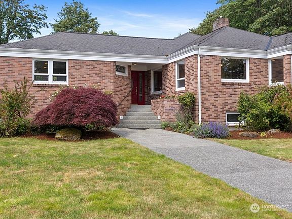 4th image of 16121 91st Avenue SE