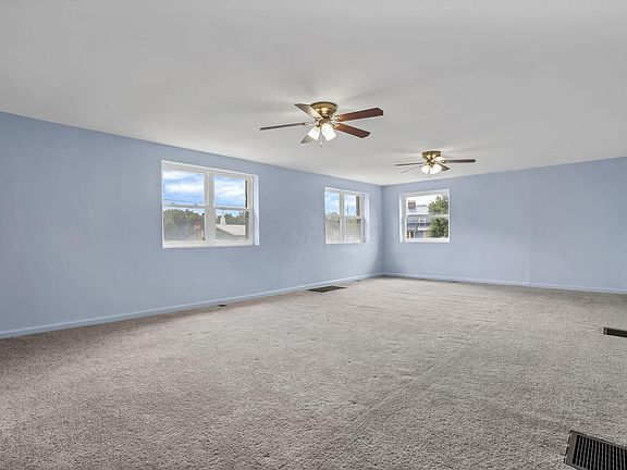 5th image of 1091 Musselman Dr