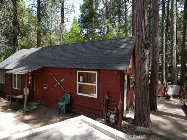 25020 Moon Dr, Crestline, CA 92325