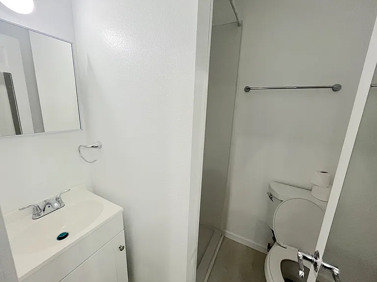 4110 Whitman Ave N #14 — Photo 8
