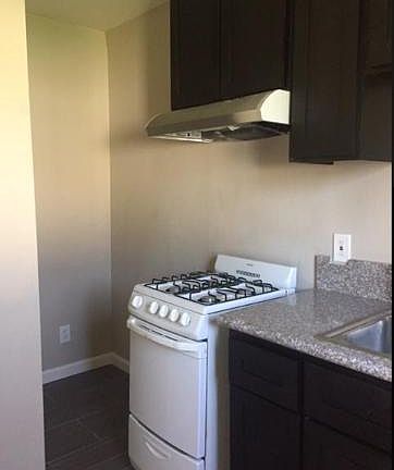 4th image of 145 W Altadena Dr