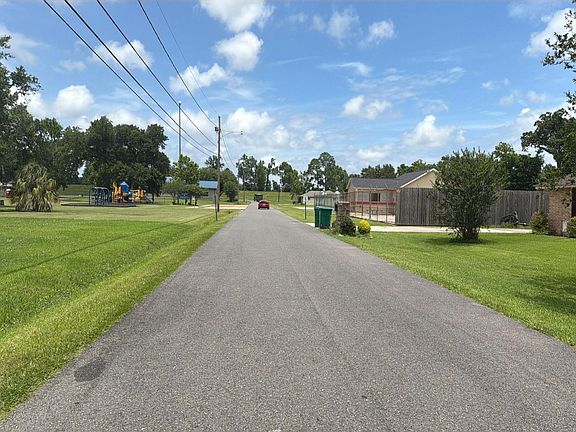 5th image of 161 Castle Dr