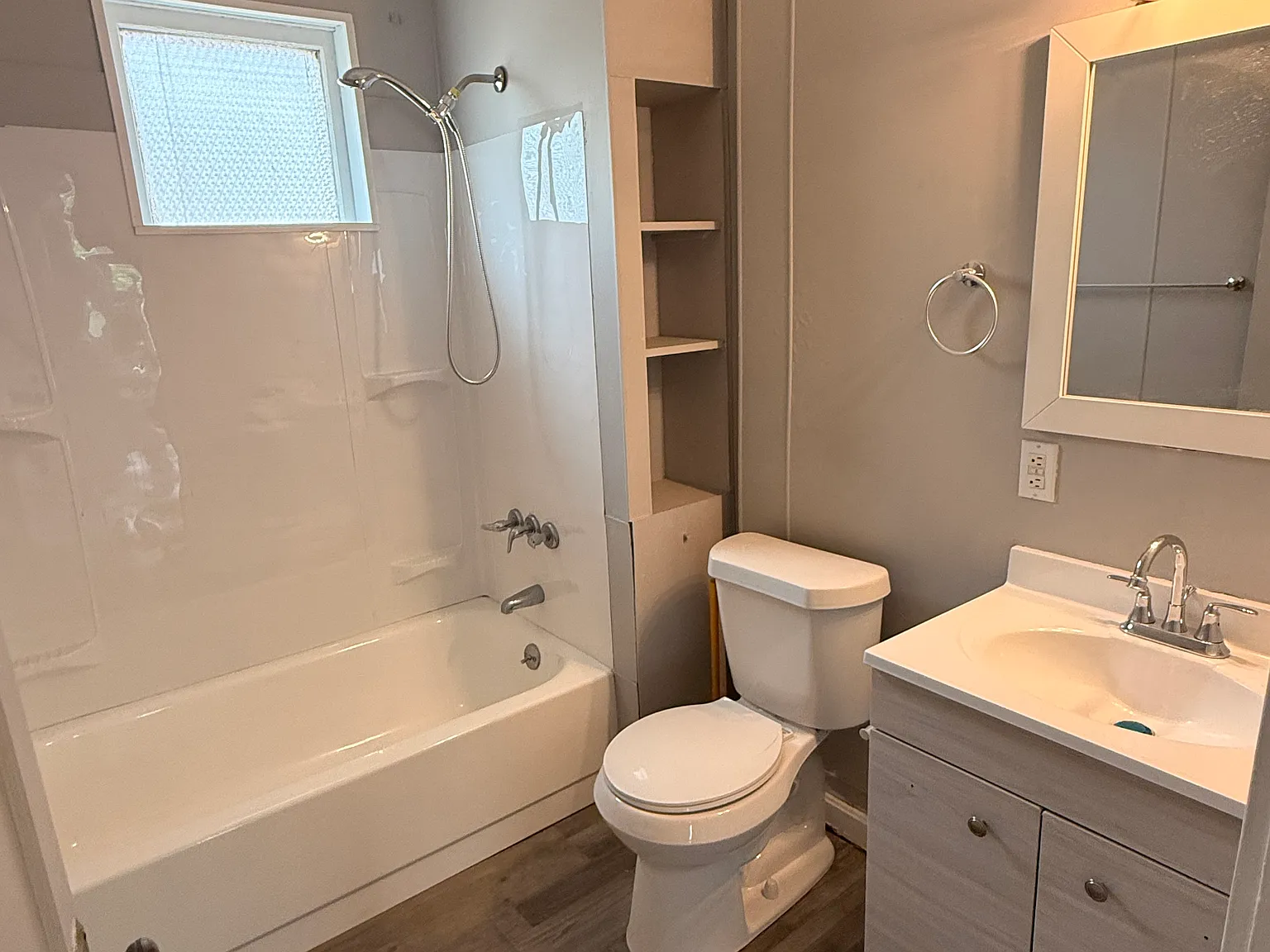 3 bed, 1450 sqft, $1,350 — Photo 1