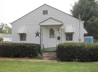 1467 Harrison St, Galesburg, IL 61401