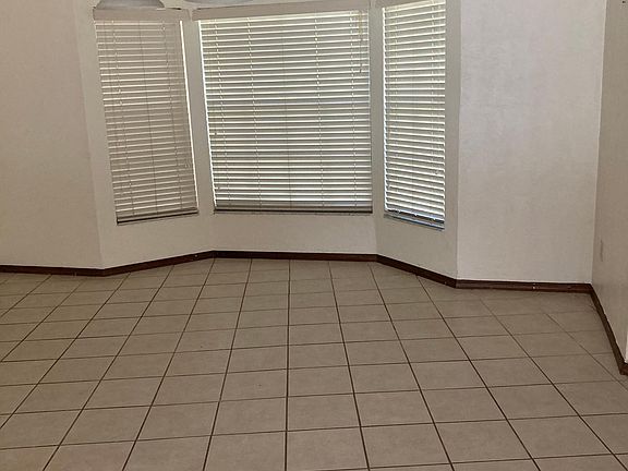 4th image of 813 Sugar House Dr