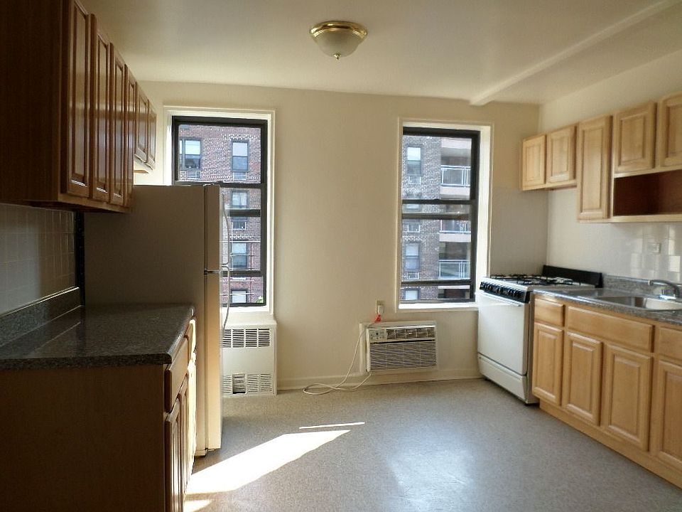 1st image of 3515 Leverich St APT 312