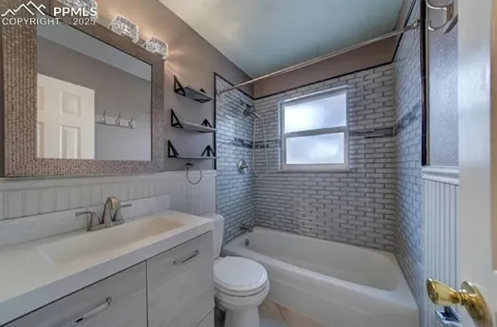 6773 Dale Rd — Photo 3